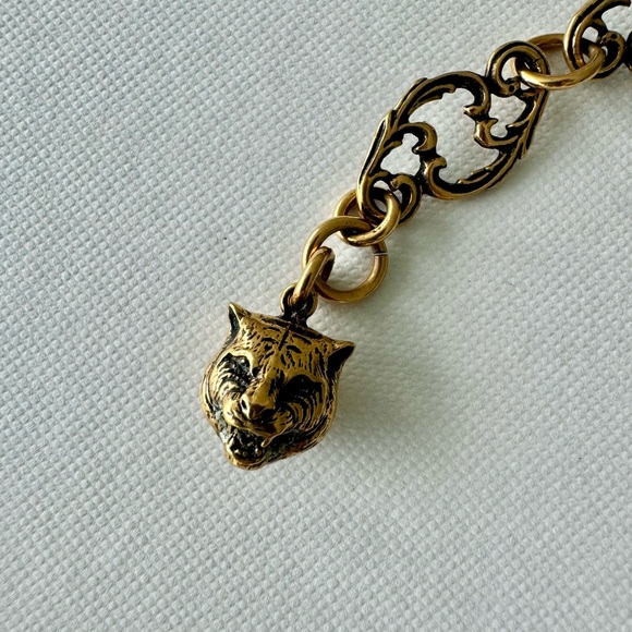 Gucci Arabesque GG Marmont Gold Bracelet with Crystals - Picture 6 of 9